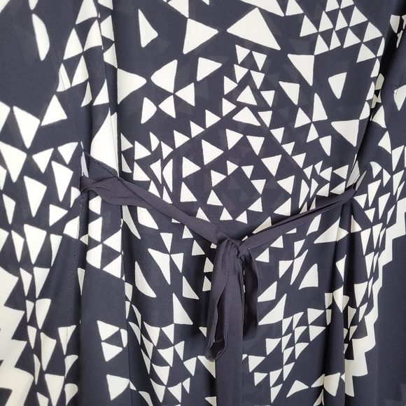 BCBGMaxAzria Tribal Print Kaftan Black and White - Picture 6 of 14